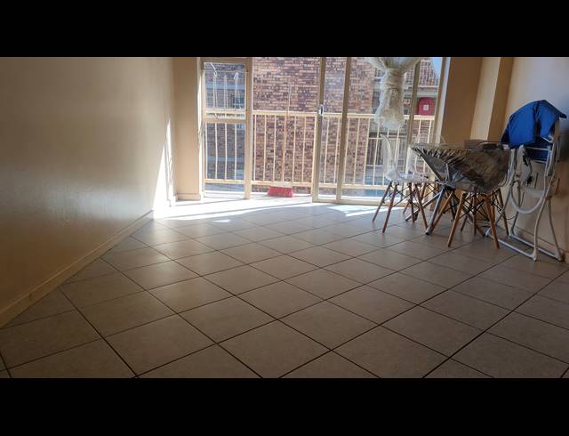 2 BEDROOM FLAT FOR SALE IN SILVERTON